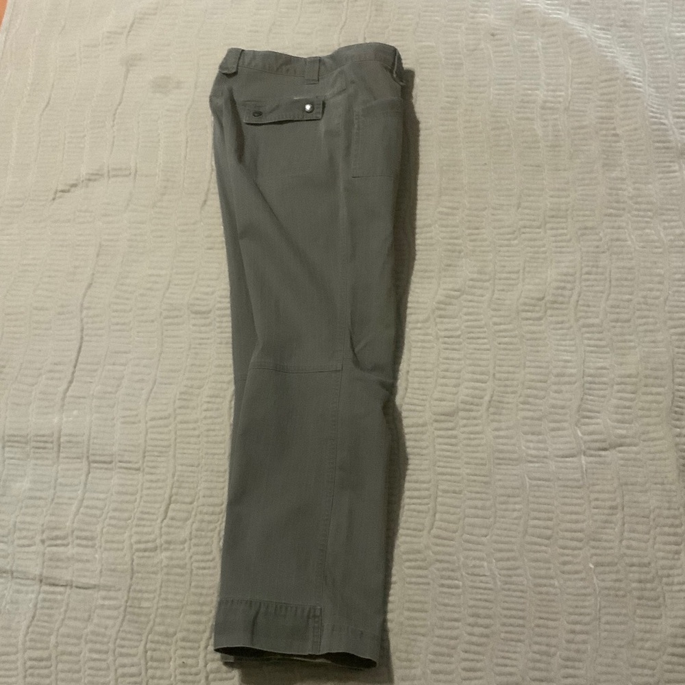 Columbia Women's Olive Pants - Picture 8 of 12